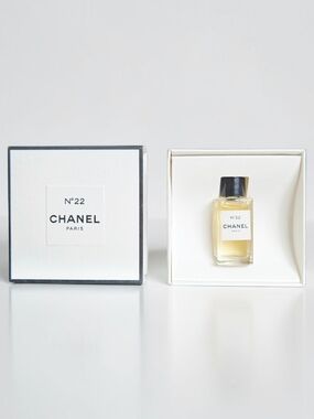 CHANEL N°22 Mini
